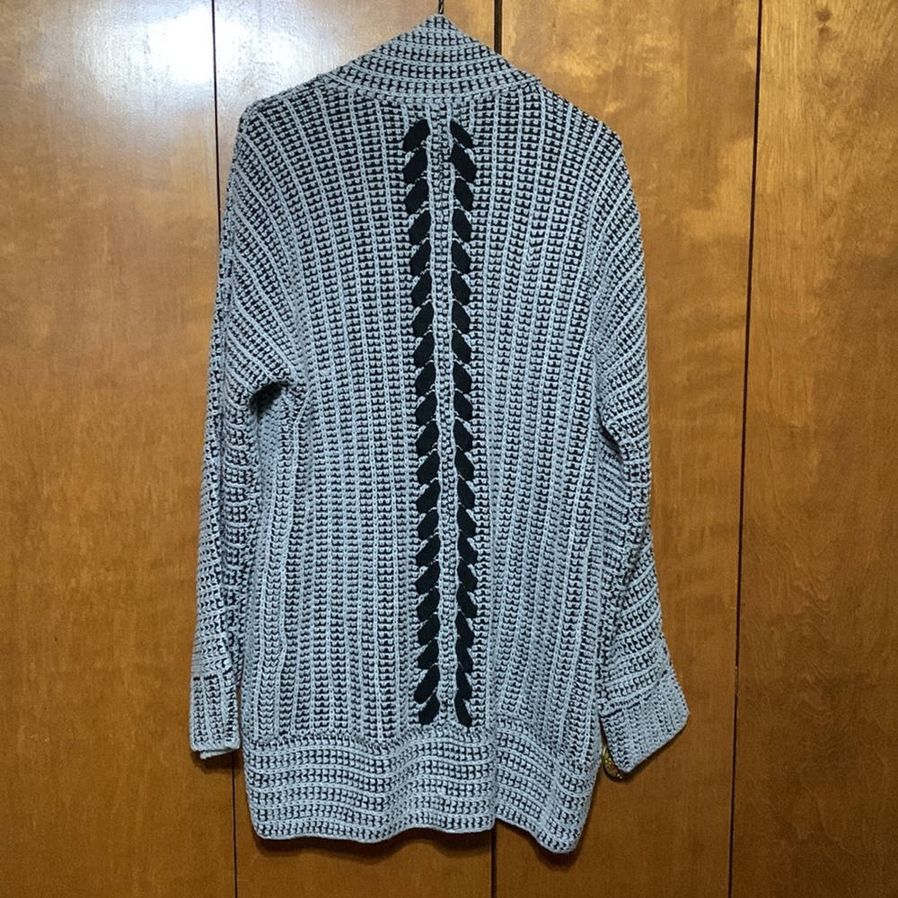 🆕 PINK ROSE - BLACK & GREY CARDIGAN SWEATER (XL)
